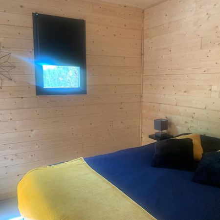 Chalet contemporain dans son écrin de verdure Montauban Exterior foto